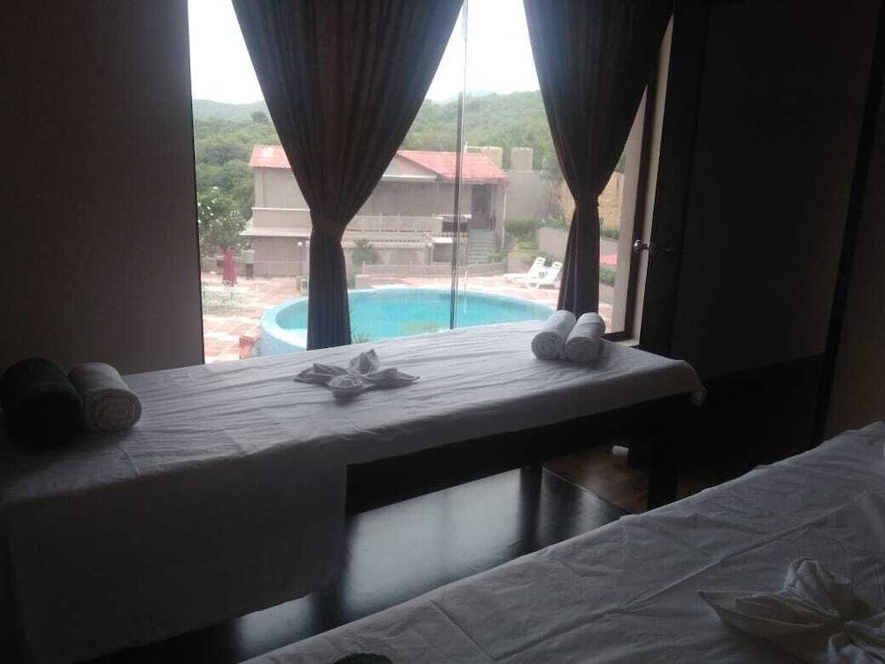 Araliayas Resort & Spa Udaipur Eksteriør bilde