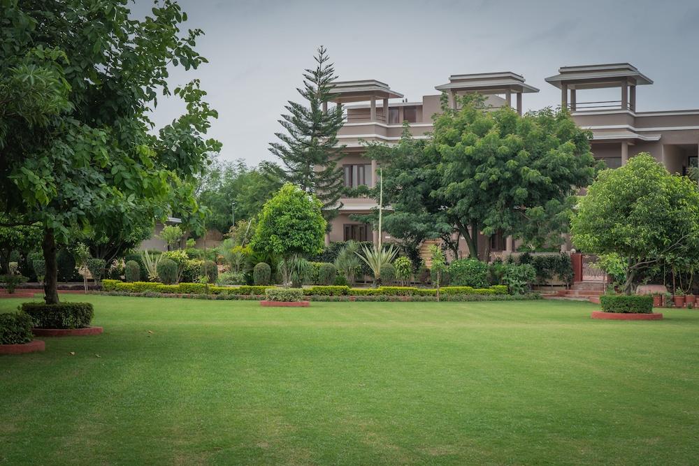 Araliayas Resort & Spa Udaipur Eksteriør bilde