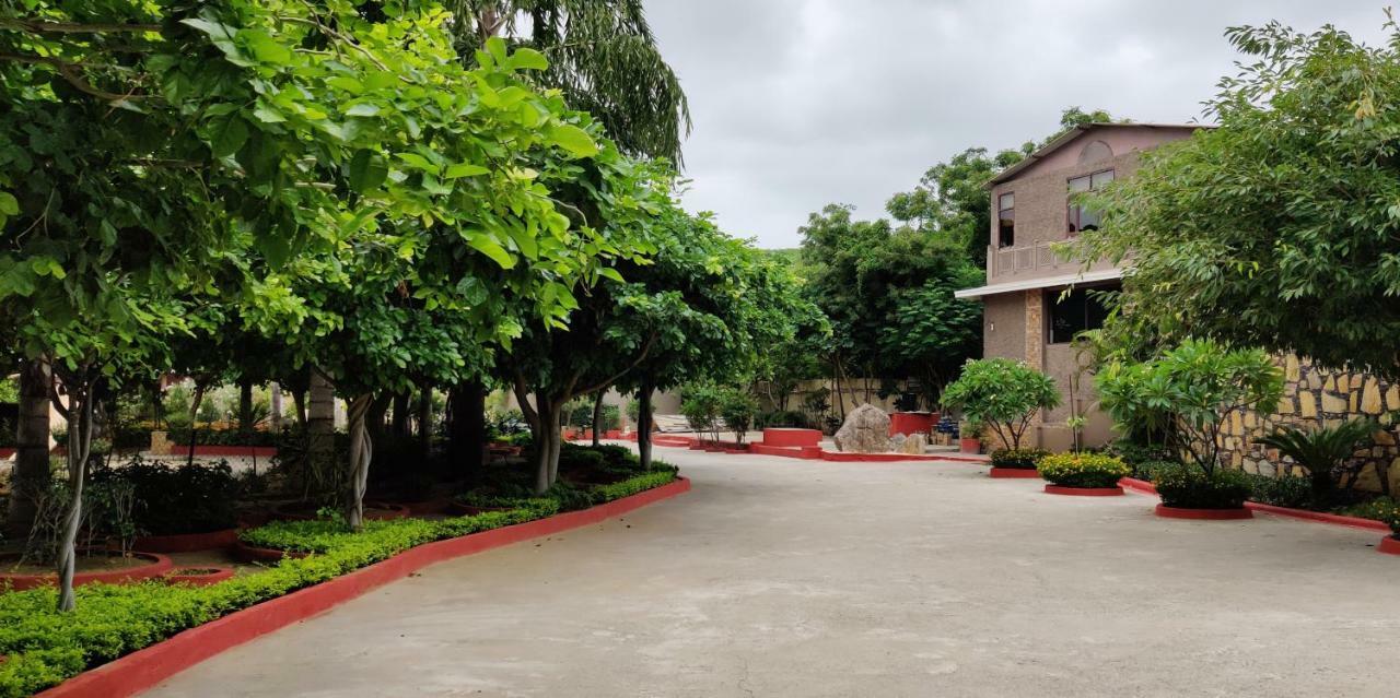 Araliayas Resort & Spa Udaipur Eksteriør bilde